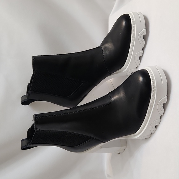 Sorel Shoes - Sorel Brex Chelsea Black White Leather Chunky Heeled Ankle Boots (W Size 9)